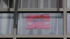 Ni�os de A Coru�a colocan dibujos en las ventanas y escriben muestras de �nimo para sobrellevar el confinamiento