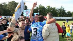 El Arz&uacute;a venci&oacute; al Pra&iacute;&ntilde;a en Pontevea (2-3) y logr&oacute; el ascenso a la Preferente Galicia.
