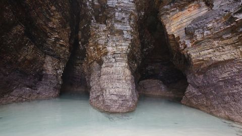 Playa de As Catedrais tras las mareas vivas