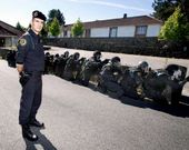 El comandante Fuentes Fern�ndez, en las instalaciones del cuartel de Castrosen�n.