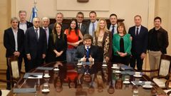 Javier Milei, rodeado de su renovado Gabinete de Gobierno