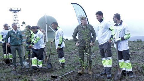 INAUGURACION DEL BOSQUE DEFENSA-IBERDROLA EN LA ESTACION DE VIGILANCIA AEREA EVA 10 DEL BARBANZA