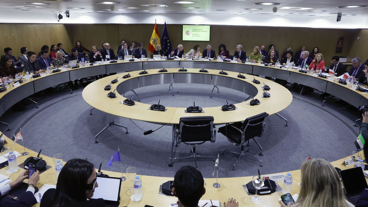 El Gobierno anuncia un sistema de financiación autonómica «multilateral y bilateral»