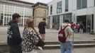 Universitarios en el campus de Ferrol el pasado mes de septiembre