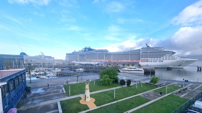 Doble escala de cruceros en Vigo