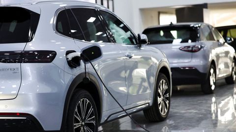 Carga de un coche de Geely