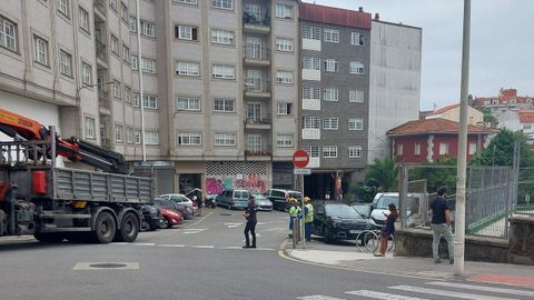 Los agentes no permitieron el paso a los peatones durante una parte del operativo
