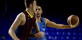 �lex L�pez, en un lance del duelo contra el Barcelona B en el Palau Blaugrana.