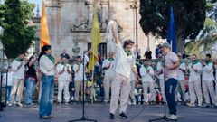 Entrega del sede�o en el Campo de A Barreira en la primera jornada de la Festa do Boi