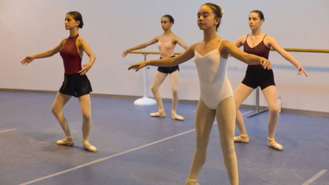 Alumnas de danza cl�sica en el Noth Spain Ballet Intensive de Pontevedra