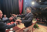 Muras recibi� el bast�n de mando en el Teatro. 