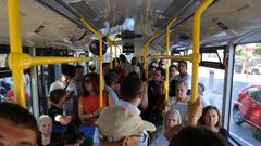 Pese al cambio de vehculo, la lnea 1A segua ayer saturada.