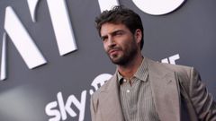 Maxi iglesias en un estreno en el 2025