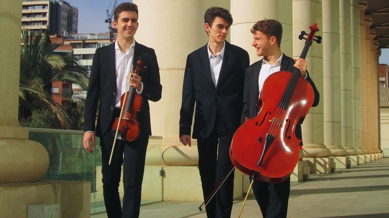Trío en Diàleg, que actúa hoy en el festival de música de cámara