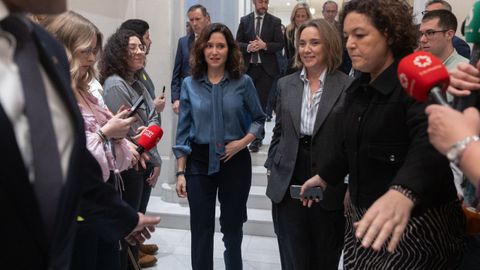 Isabel Díaz Ayuso y Cuca Gamarra en el desayuno informativo organizado en el hotel Ritz de Madrid