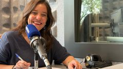 La alcaldesa de A Coru�a, In�s Rey, en el programa �Voces de A Coru�a�, de Radio Voz.