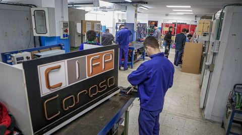 Taller que tiene el CIFP Coroso para las sesiones prácticas de la especialidad de frío industrial