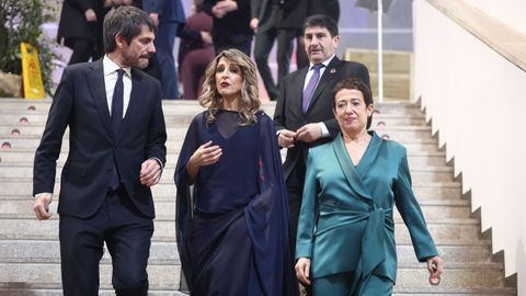 El ministro de Cultura, Ernest Urtasun, la vicepresidenta segunda del Gobierno y ministra de Trabajo, Yolanda D�az, y la periodista Mar�a Guerra