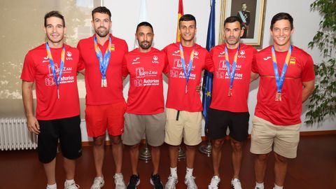 Recibimiento a los deportistas del Pirag�ismo R�as Baixas-Boiro que cosecharon cuatro medallas con la selecci�n espa�ola en el mundial de barco drag�n