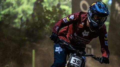 El biker vigués Ánge Suárez es un asiduo de la Copa del Mundo de descenso.