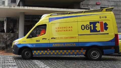 Ambulancia del 061 en Ferrol, en foto de archivo.