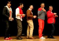 El elenco de Misi�n Sapiens (Operaci�n comedia), en acci�n.