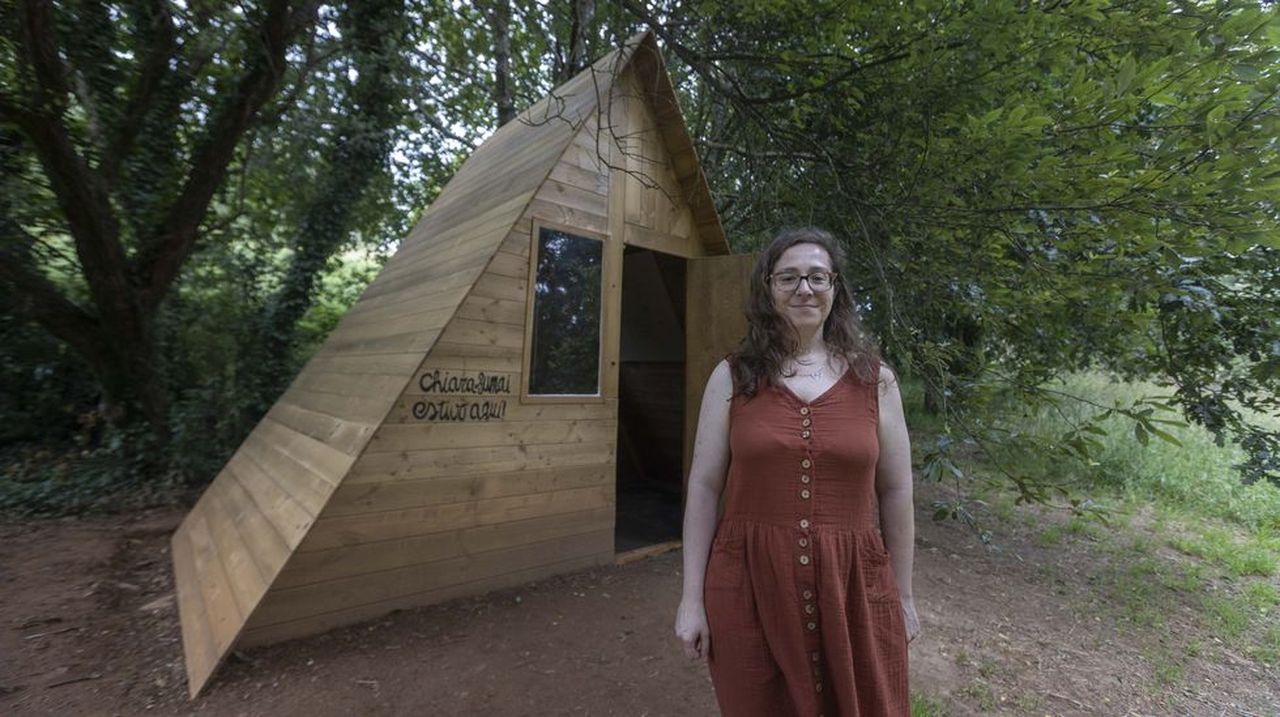 Qué hace la cabaña de una bruja escondida en un bosque de Santiago?