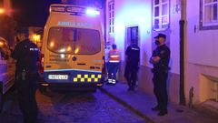 El terrible suceso se produjo en la casa de los abuelos del ni�o fallecido, situada en la calle Loureiros de Santiago y en la que viv�a su t�o