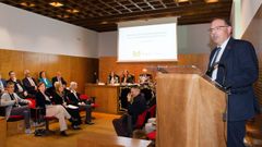 <span lang= gl >O cambad�s Gumersindo Feijoo pronunciando o seu discurso no acto en Santiago�</span>