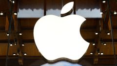 Logotipo de Apple en una tienda de Par�s