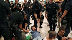Desalojo en la estaci�n de Sants en Barcelona
