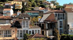 Trasera de la casa en obras, vista desde la calle Hermida Balado