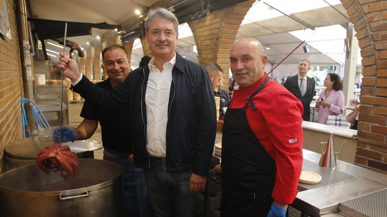 Cacabelos afirma estar negociando con varias empresas: «Non descarto que poidamos ter polbo nesta Festa do Marisco»