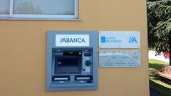 Cajero instalado por Abanca en Monfero, con colaboraci�n de la Xunta y el Concello, que cedi� el local