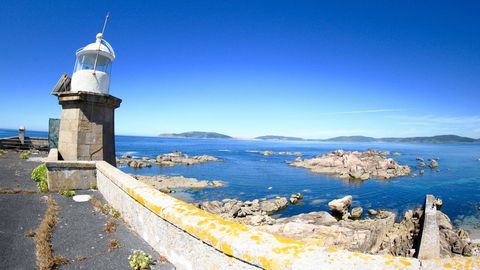 Faro de Lobeira Grande en la ra de Corcubin