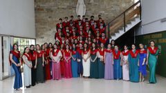 Graduacin de alumnos de bachillerato del colegio Cristo Rey de O Carballo (Oleiros).