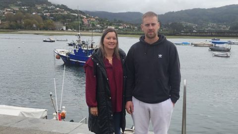 La diputada provincial Cristina Capel�n y el patr�n mayor, Diego P�rez Mart�nez