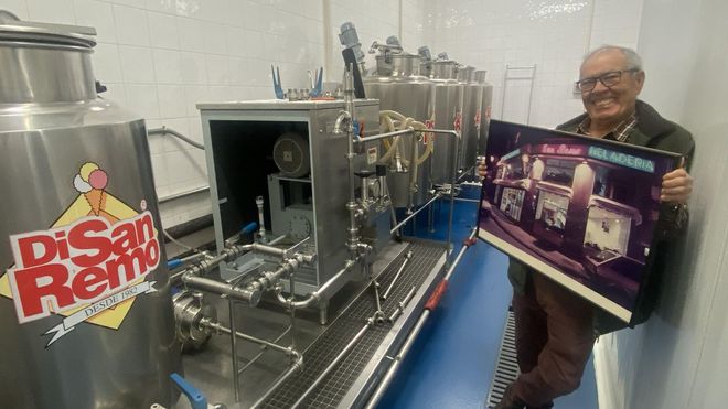 El empresario Senen P&eacute;rez Laiz en la f&aacute;brica de Di San Remo en Alcabre