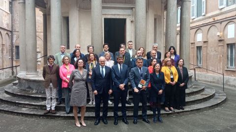 Participantes en la reunión del Consejo del Patrimonio Histórico Español que se celebra en Roma, entre los que se halla Ángel Miramontes (tercero por la derecha en la segunda fila)