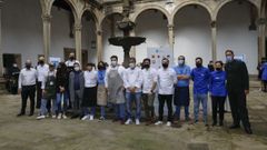 Cocineros de los 10 bocados solidarios con la lucha contra el c�ncer, en el Hostal dos Reis Cat�licos