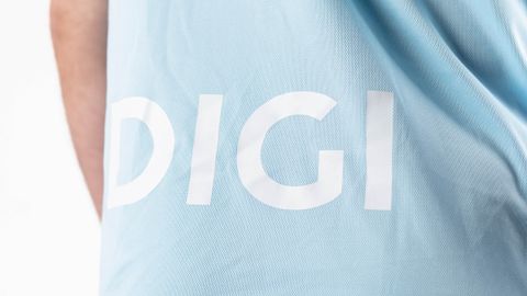 Detalles de la nueva camiseta del centenario del Real Oviedo