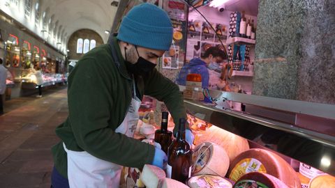 Ambiente en la plaza de Abastos de Santiago