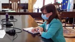 La alcaldesa, Ana Ermida, en una reuni�n celebrada a mediados del a�o pasado