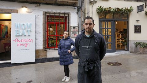 Kate y Alejandro, de la tienda de decoracin Wombat y del taller de cermica Arobe, son dos de las ltimas, y contadas, aperturas