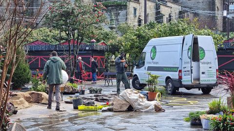 Preparativos de la decoracin navidea en Pontevedra