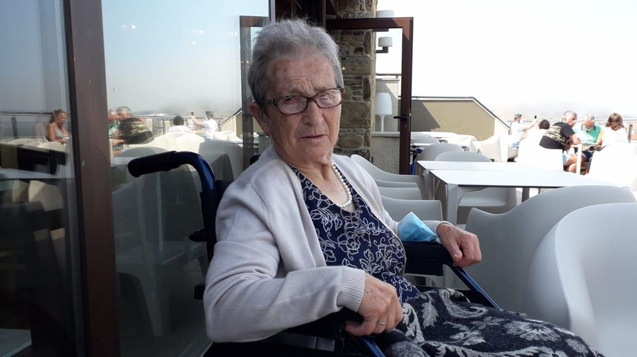 Falleció Dolores Caamaño, madre de la exdirectora del colegio de Baio