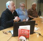 Momento de la presentaci�n del libro ayer en Ribadeo. 
