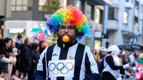 Oviedo se llena de color, alegr�a y tradici�n para celebrar el Carnaval