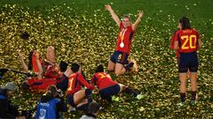 Celebracin de la seleccin espaola femenina de ftbol tras ganar el Mundial