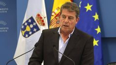 Besteiro en�rueda de prensa en el Parlamento de Galicia